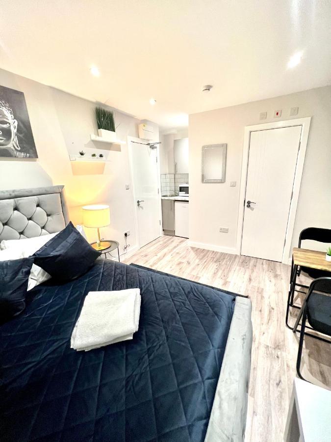 Golden Residences - Oakway Feltham Eksteriør bilde