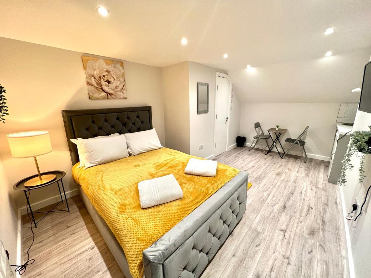 Golden Residences - Oakway Feltham Eksteriør bilde