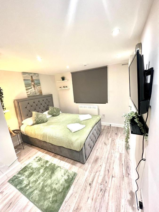 Golden Residences - Oakway Feltham Eksteriør bilde