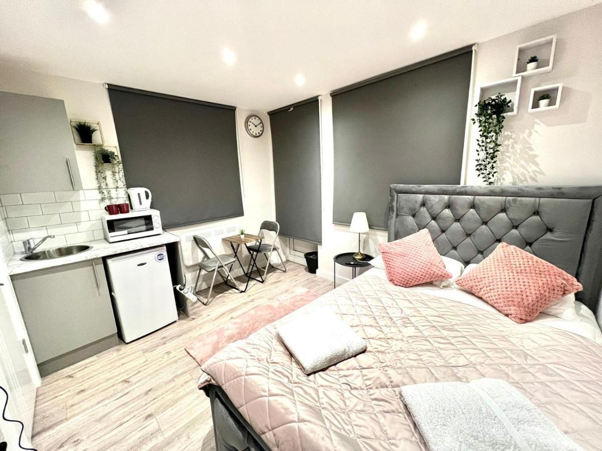 Golden Residences - Oakway Feltham Eksteriør bilde