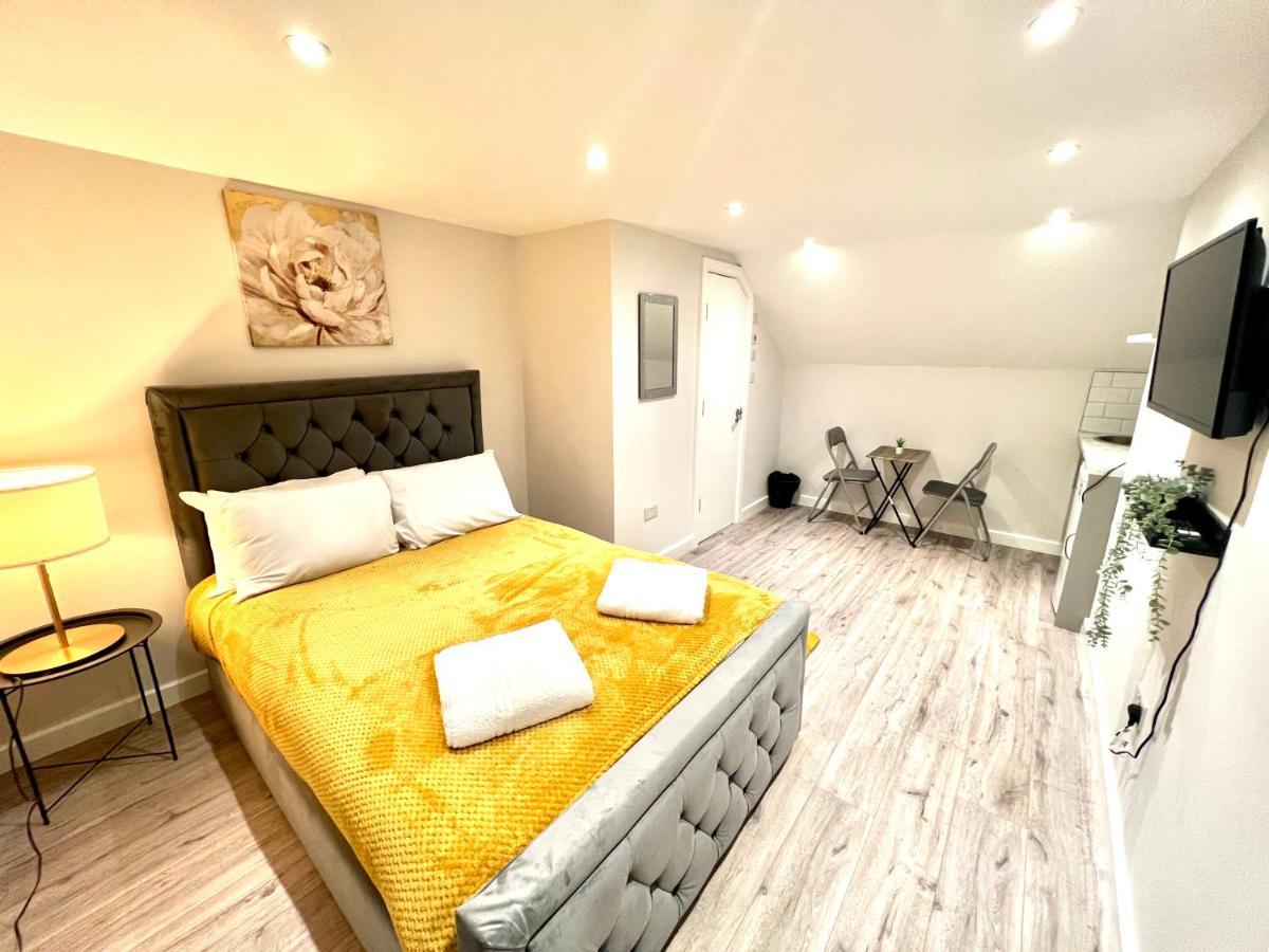 Golden Residences - Oakway Feltham Eksteriør bilde