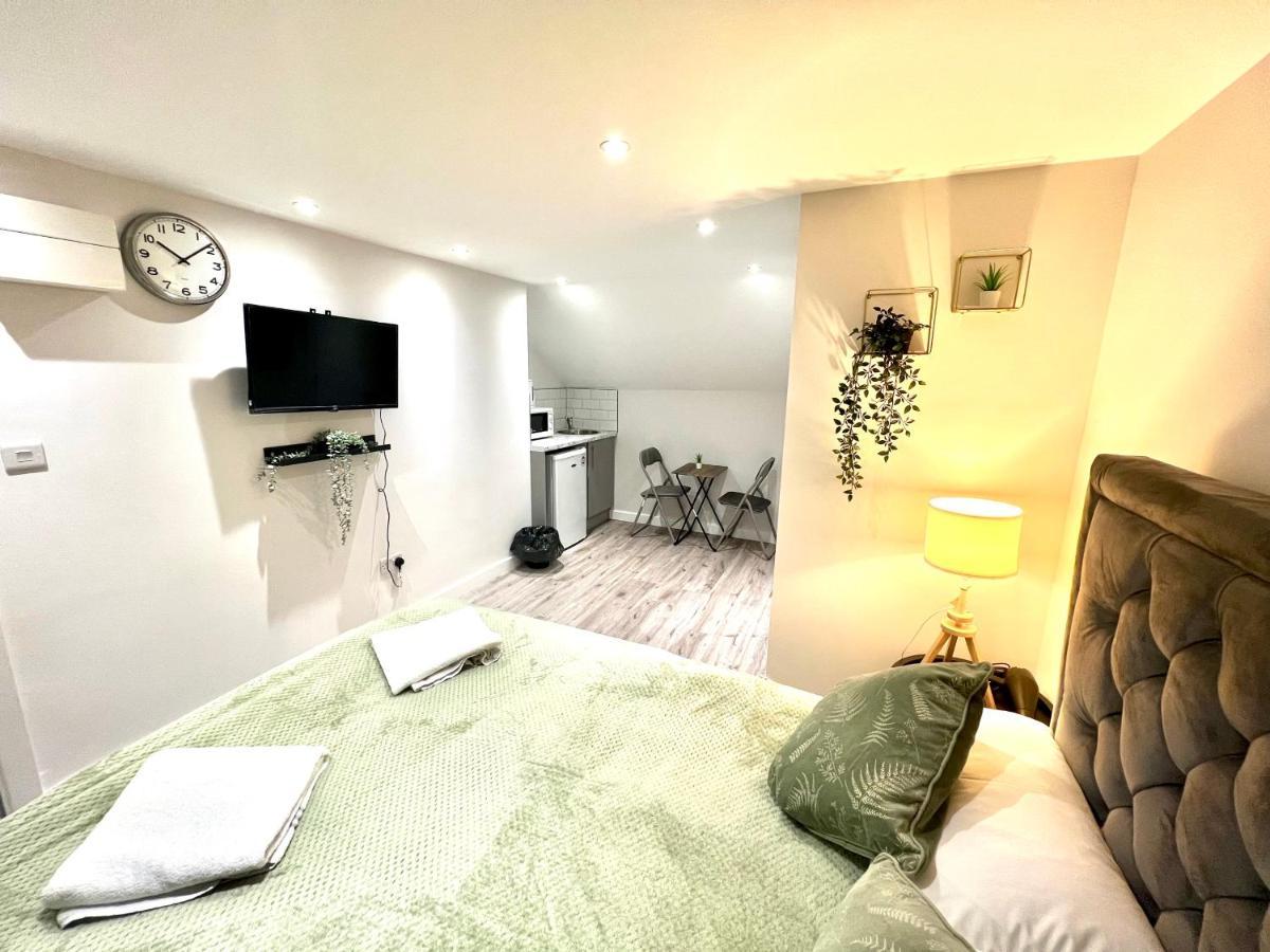 Golden Residences - Oakway Feltham Eksteriør bilde