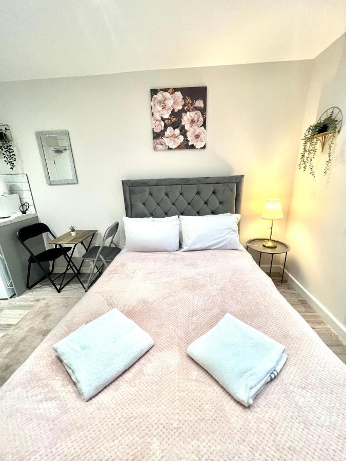 Golden Residences - Oakway Feltham Eksteriør bilde